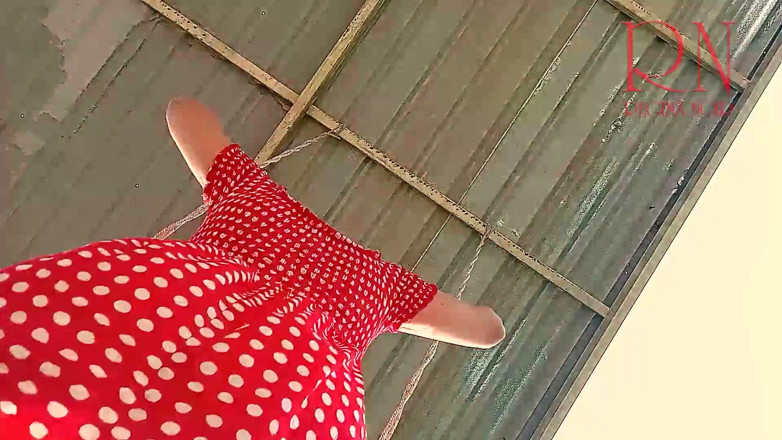 Regina Noir: Depraved Housewife Swinging No Panties Close up