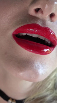 Cum Makes My Nylon Legs Even More Beautiful Pantyhose Blow Job & Lipstick Tease