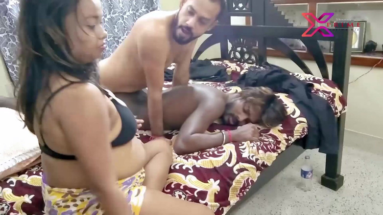 Creative Pervert: Friend and His Wife - Joined Hands in Threesome