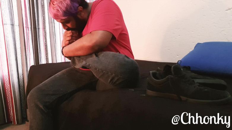 Denim Tiger: Sniffing &amp; fucking my skate shoe