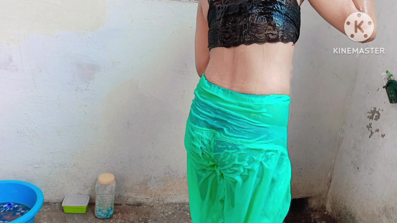 Ankurpriya000: Volle indische stiefschwederin badet vor ihrem stiefbruder