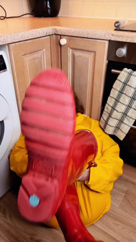 Parti bukkake kencing perempuan jalang Rainwear