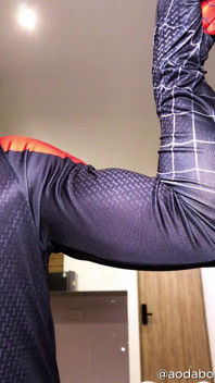 Costume e pose di Spider-Man
