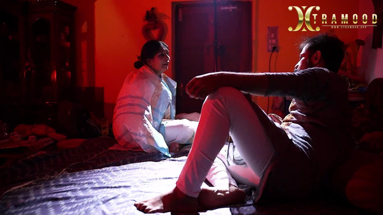 Xtramood: vidhva bhaabhi apne devarji ke saath ghar par pienpisi ka...
