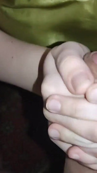 Bu dudaklar o kadar güzel ki sikim onlara dokunmayı o kadar çok seviyor ki sonsuza kadar üzerlerine boşalmaya hazırım