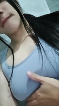 Yulieth Reveals Fierce Big Tits Temptation