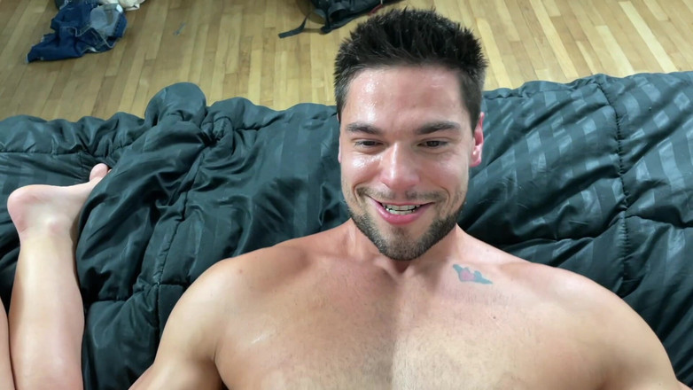 Dante Colle Gay: Mädchen gangbang im Frat House