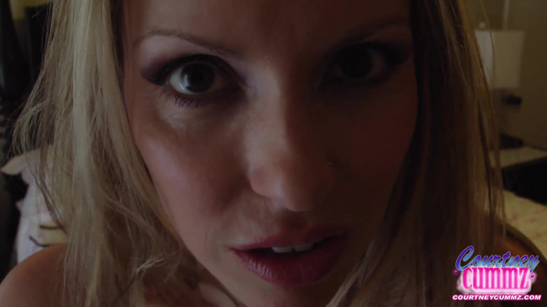 Courtney Cummz Play Ground: Lass mich für dich kommen ..