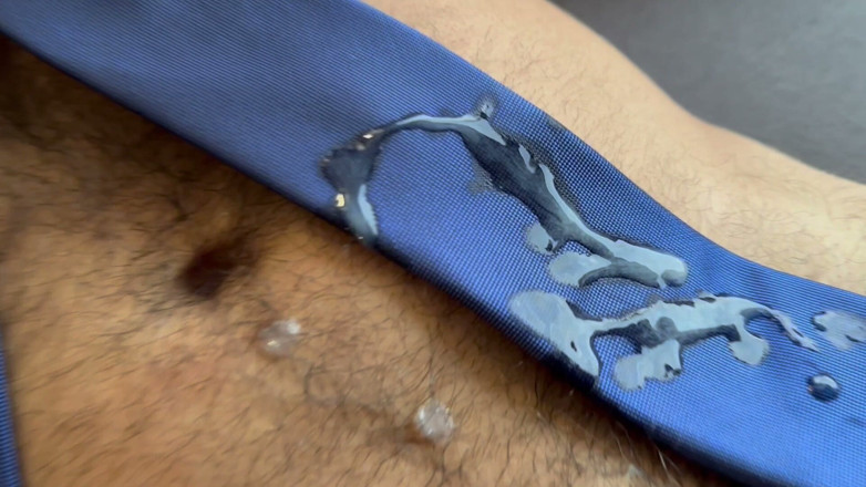 rodrigoelsantowolf: Tailor Lost It Fitting My New Suit