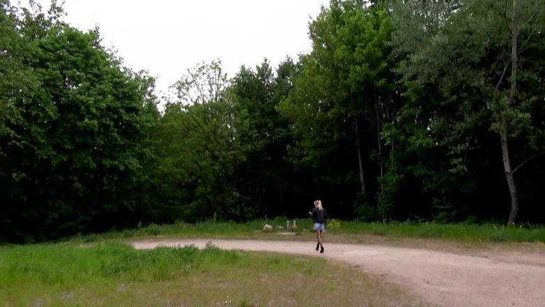 DEUTSCHLAN PORNO XXX: Salvaje Sexo Con DP Al Aire Libre En El Bosque