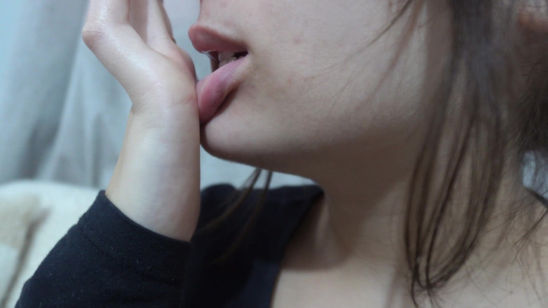 AmayaMori: La mia sorellastra indiana ha un bacio Fetish, inviare costantemente...