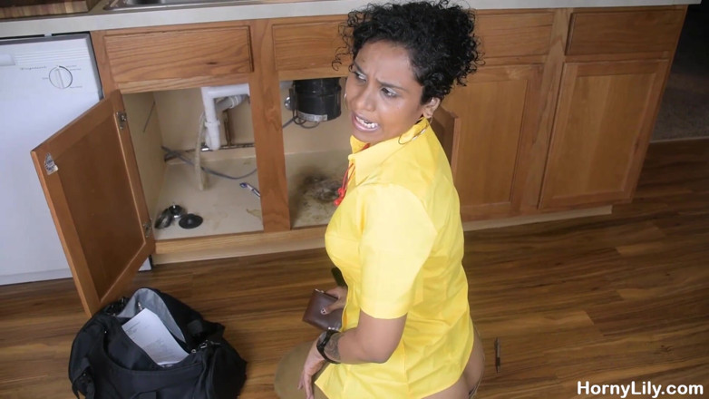 Sexy Lily: Indian Fucking Plumber Fixing All Holes with Big Screw Driver