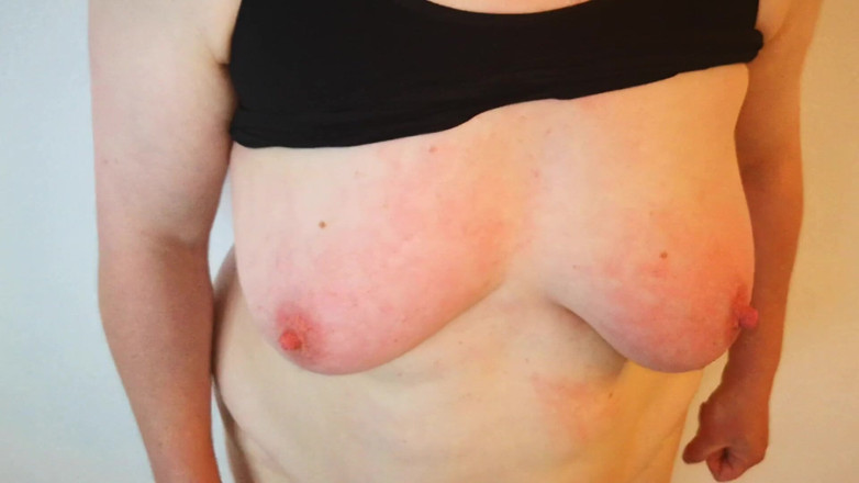 Bouncy Tits Action: 好好拍打这个奶子