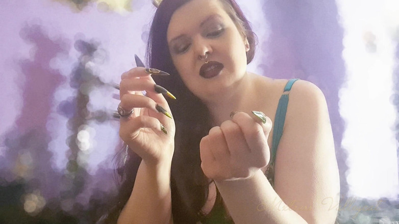 Mxtress Valleycat: Sharp Nail Worship