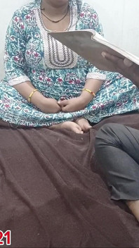 Indian Chubby Girl Student Show Boobs and Pussy to Tution Teacher