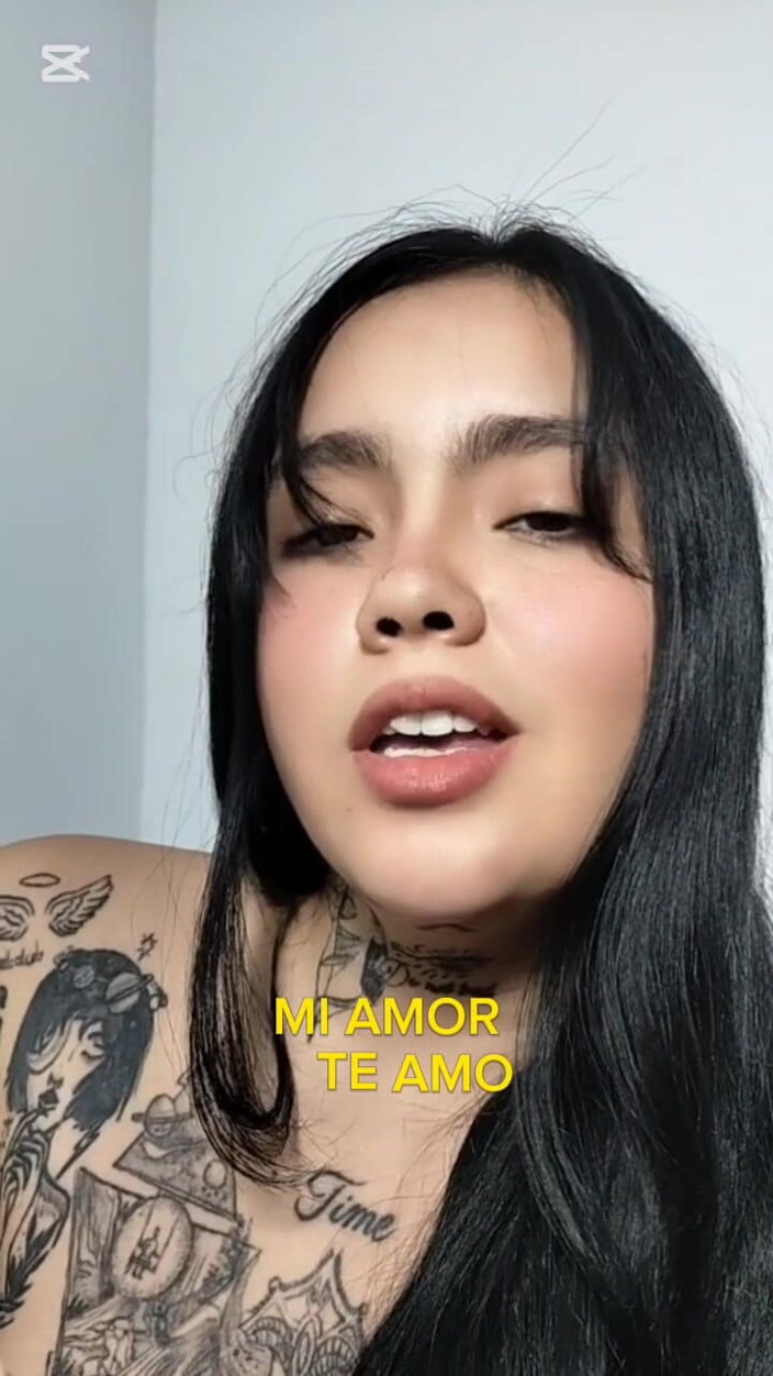 Dalyla: Saya berhisap dalam telanjang awak