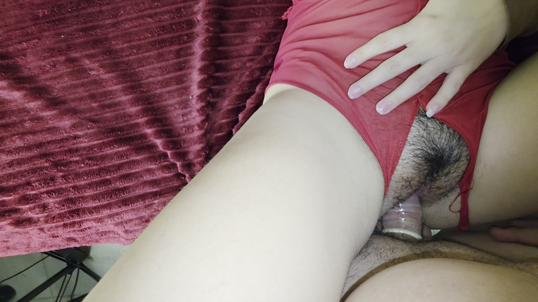 Wil9727: Mia cognata è una deliziosa piccola puttana che lo lascia