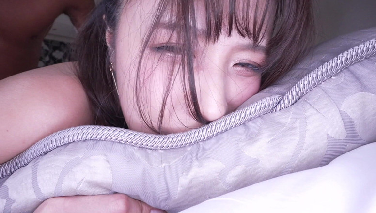 Raptor Inc: Top class lounge girl je vlastně vdaná žena! Je to žijící afrodiziak,...