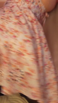 Mia'nız elbise içinde