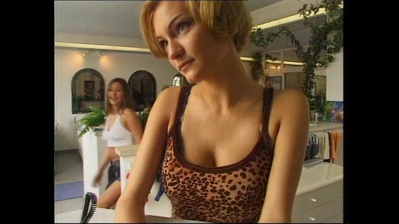 Deutschland porn: She Massaged Her Body First Before Having Sex with Two...