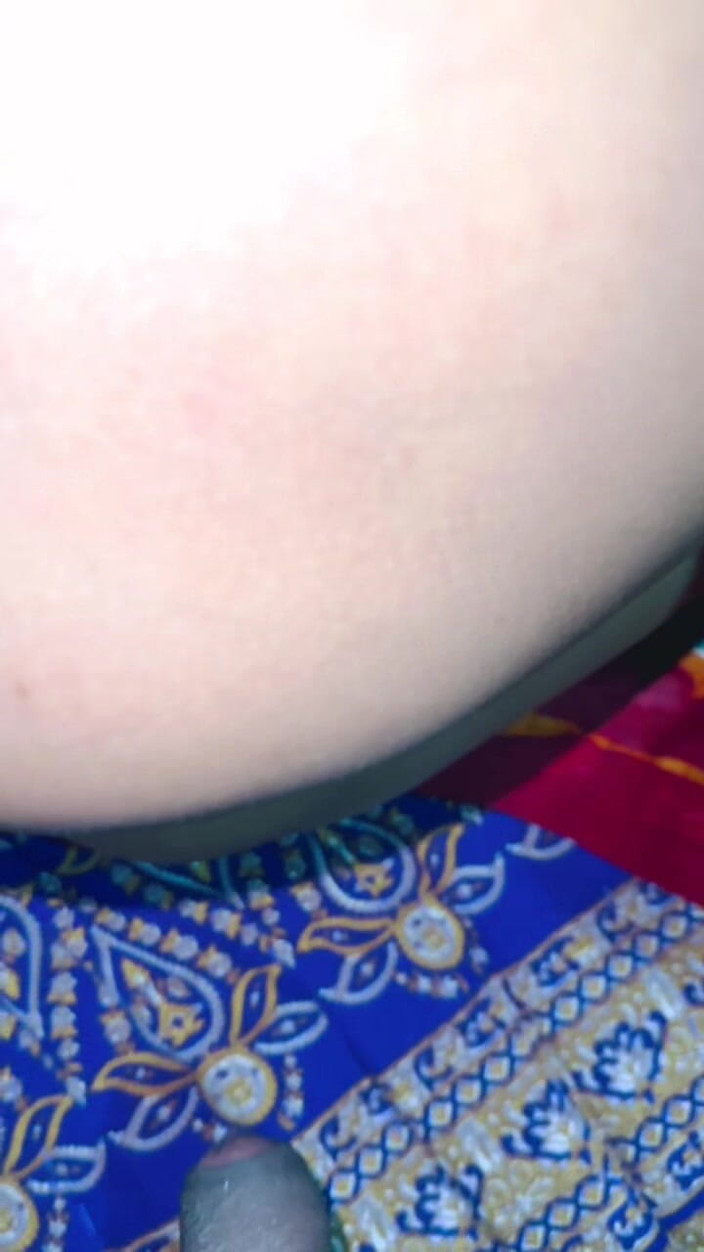 Cutesaritabhabhi: Büyük yarak sıkı pembe amcık emme