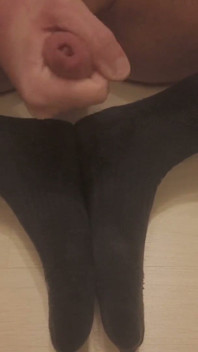 내 검은 양말 좀 신고