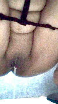 Tengok Bagaimana Adik tiri Saya Kencing Dari Pepeknya