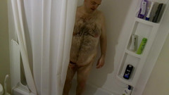 Caressonnous: Papa Qui Vas Prendre Sa Douche