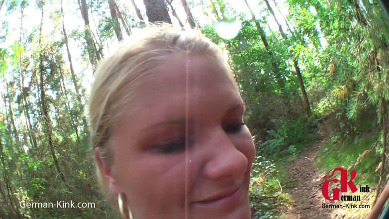 German Kink: Německé blonďaté holky dostanou creampie venku