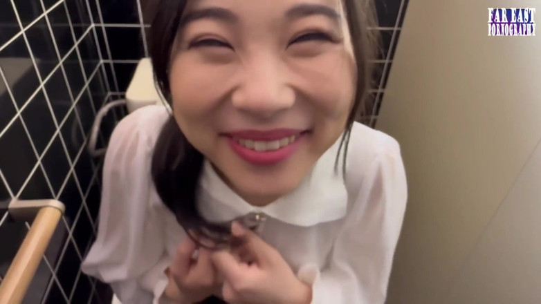 Far East pornography: Blote tepelwandeling waar overvolle ogen een hete, strakke piek laten...