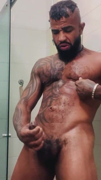 Felipe Nuru - น้ำแตกในห้องน้ำ
