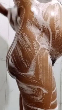 Desi dospívající dívka potřebuje vždy tvrdé šukání