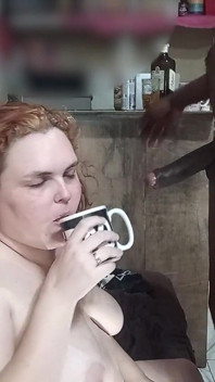 Umilio Il Mio Cuckold Paragonando Il Suo Cazzo a Quello Del Mangiatore