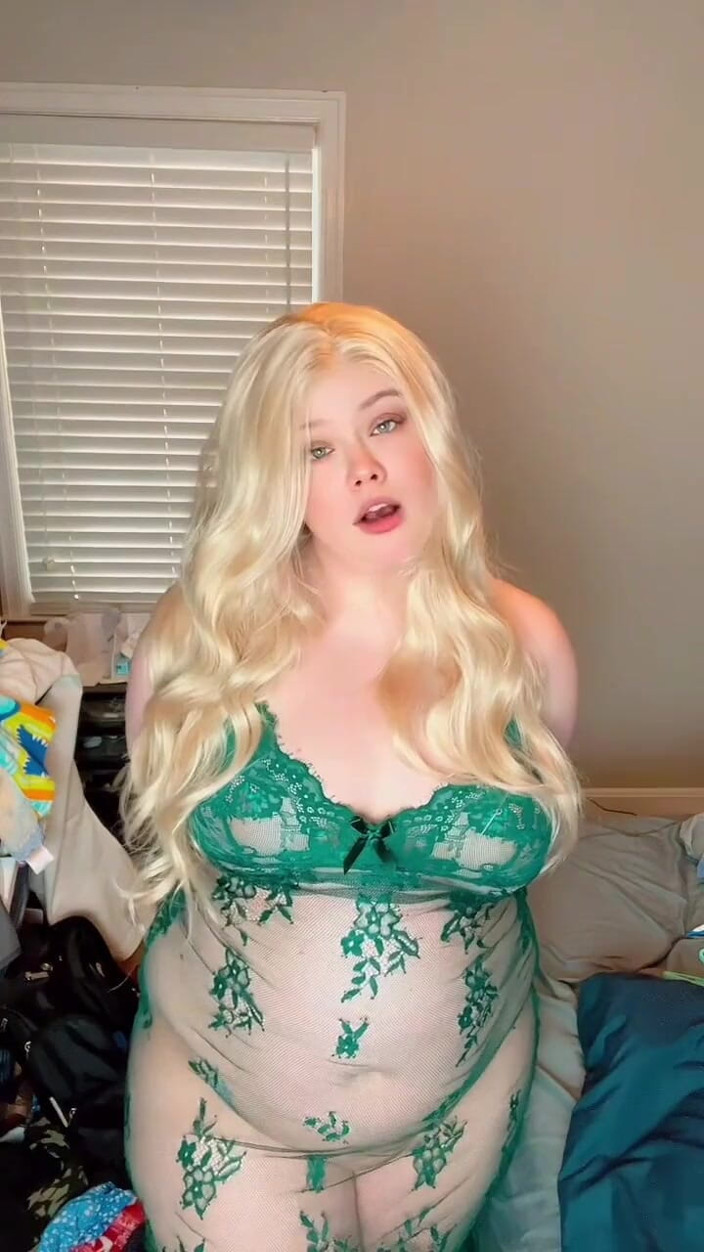 Youdreamgirl123: Domme Stepmom Squirts on You