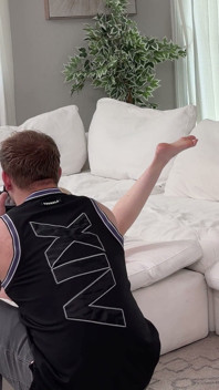 Мила блондинка отримує перший член за лаштунками - Грейсі Сноу
