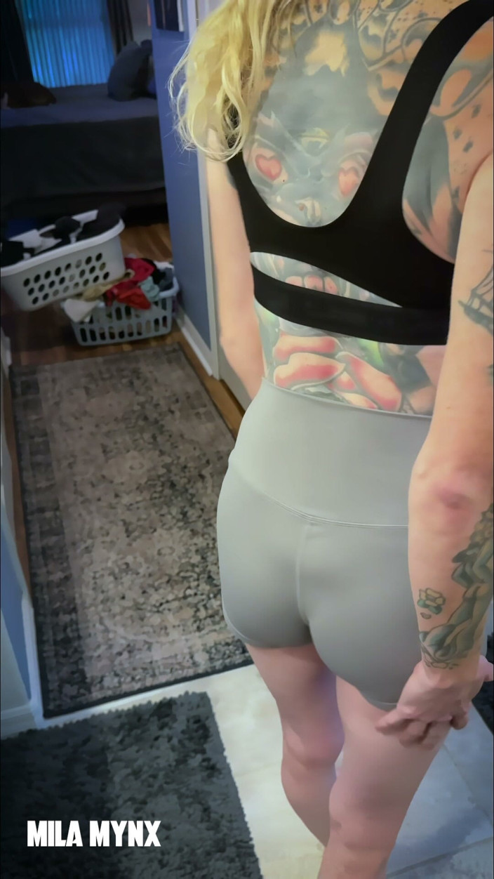 Mila Mynx: Kompilacja zwilżania: Dżinsy, Legginsy, Daisy Dukes i więcej