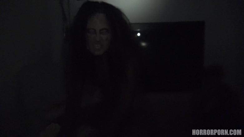Horror porn: Порно жахів 7, страх настає після настання темряви