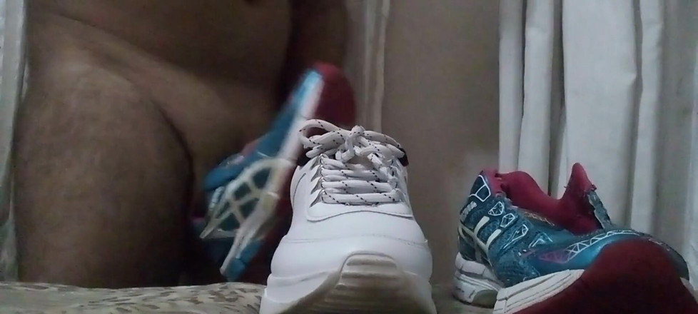 Sneakerfetish_BR: snikar chudaee aur gand par viry