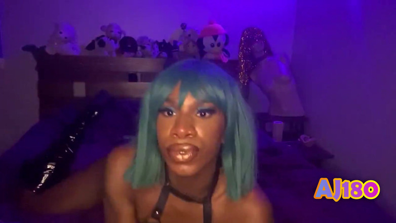 AJ180: Aj180 é sexy como foda e colocando brilho labial