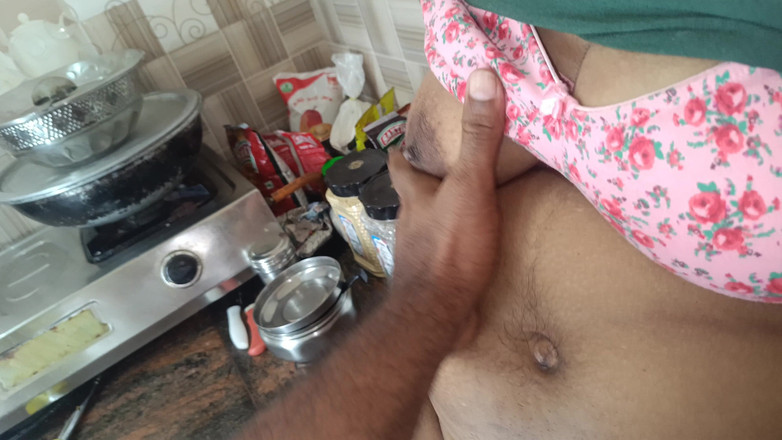 Laxi ammu: Chennai Hospodyňka