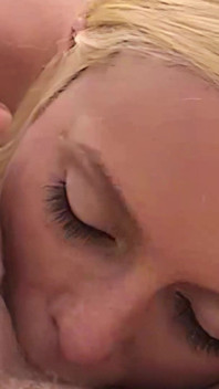 Loira Puta E Suja Morena Em ação De Gozada