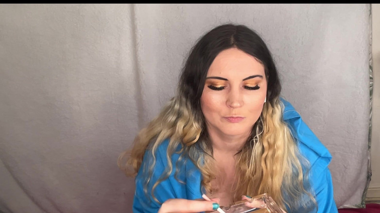 MissFFW: BBW Whore Just Loves Chain Smoking Her Strawberry Cigarettes