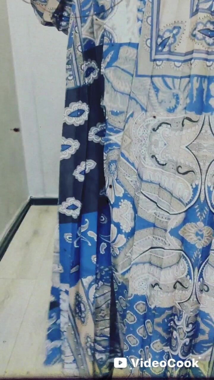 Lana Cross: 在房子里走来走去