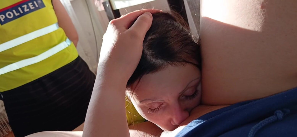 Lesbian-candys: Podziękowałem dwóm policjantom za seks