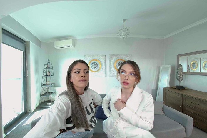 ImmerSex: Ariana, Maddie Perez - Cuck.milk.spit