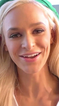 Blondynka milf spuszcza swoją pierwszą randkę do sucha