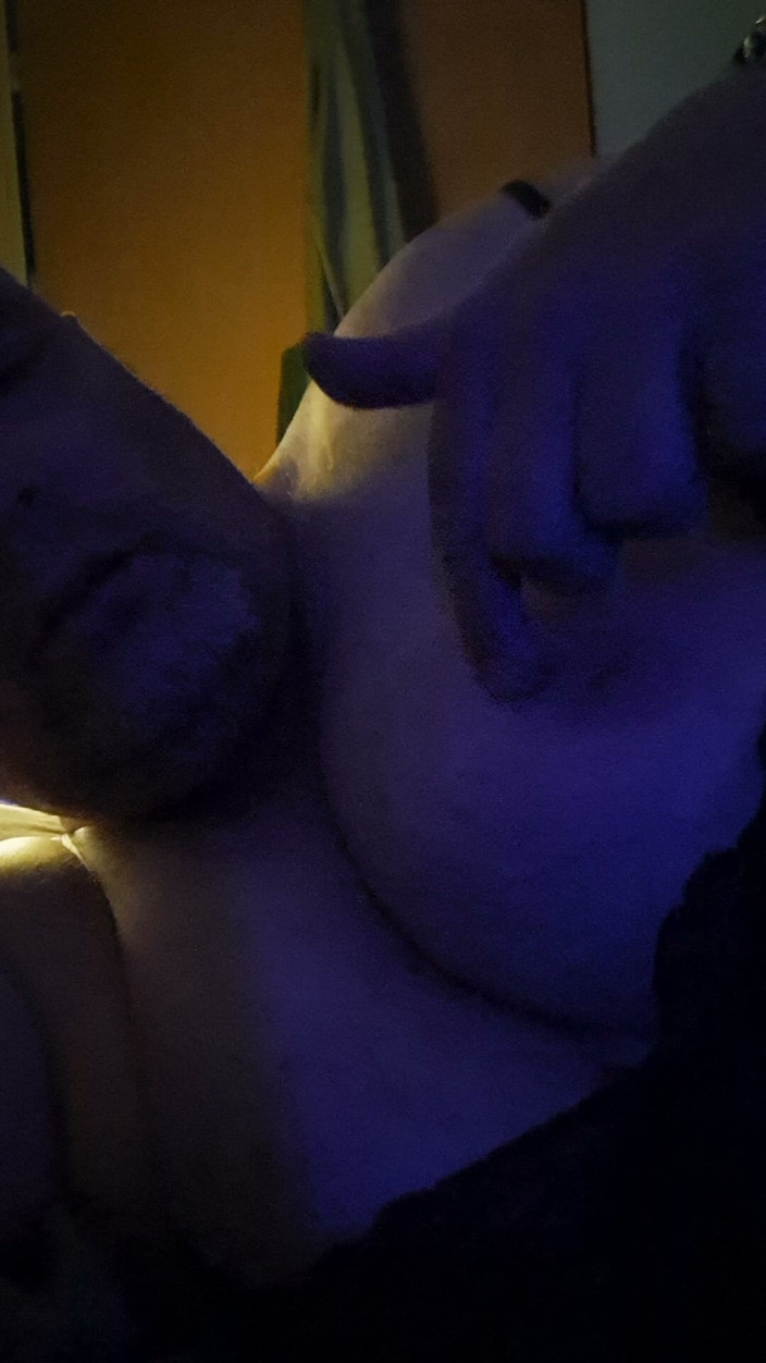 Fickspecht: The Bitch Still Can't Stop