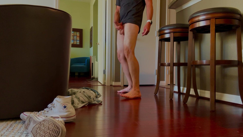 Barefoot Blake: Piernas, pies, polla y bolas sexy calientes