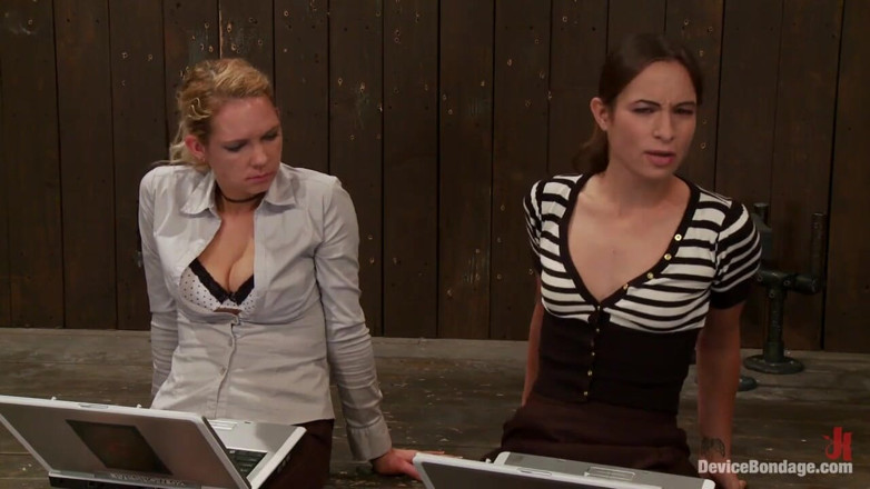 Device Bondage by Kink: Amber Rayne, Rain Degrey y Ariel X - parte 1 de 4 del...