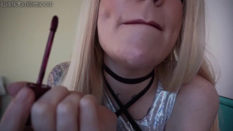 LDBMistress: Vermelho e brilhante batom joi